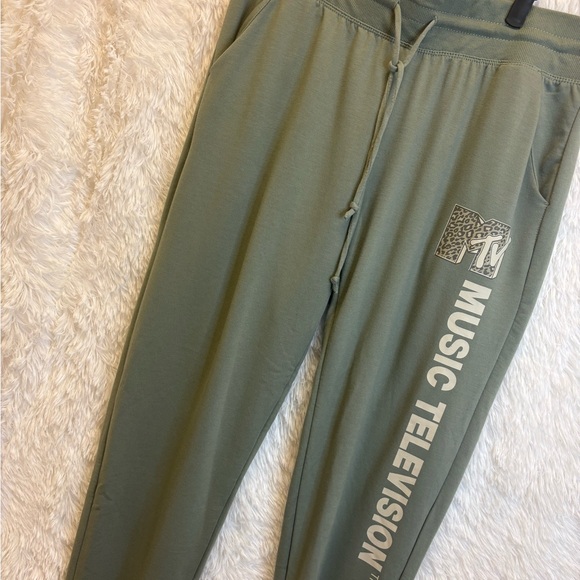 MTV Sage Green Leopard Print Logo | Joggers | Size: Large | Soft Sweat Pants 💚 - Picture 5 of 16